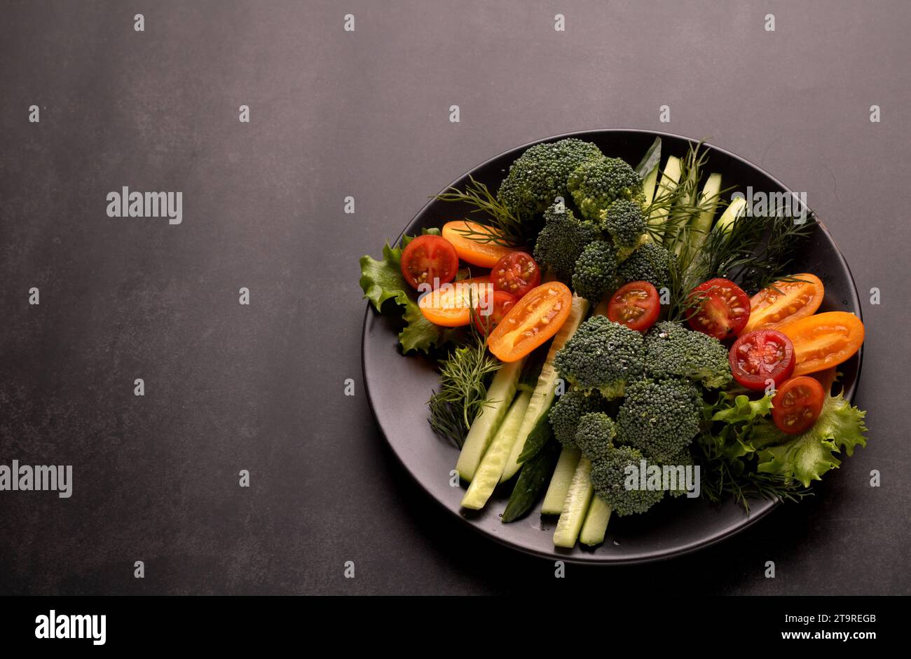 fotografia, dietetica, organica, alimentazione sana, nutrizione, verdure, lattuga, pranzo, vegetariano, sano, pomodoro ciliegia, insalata, dieta, fresco, orizzonte Foto Stock