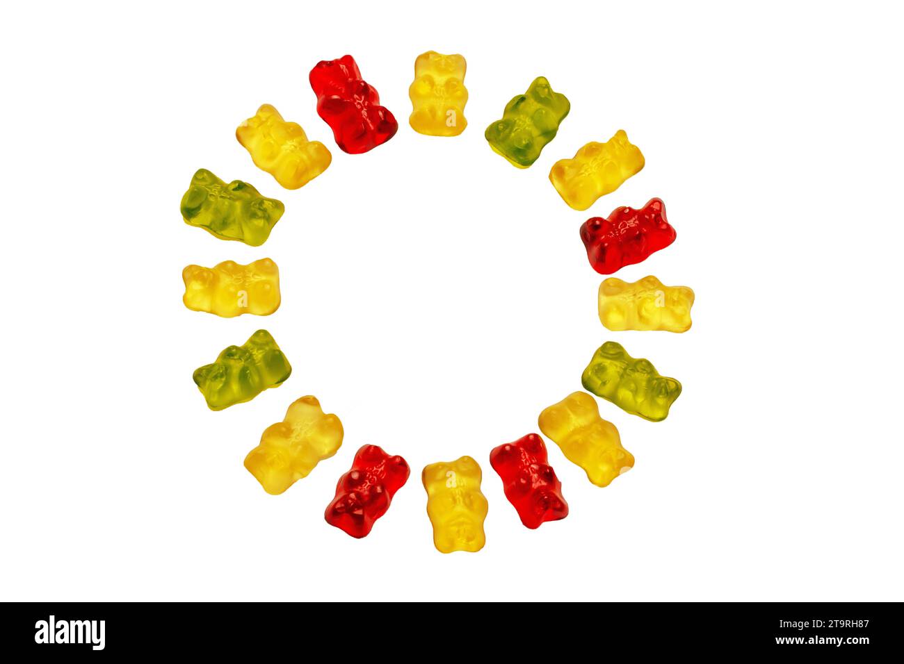 Orsi gommosi. Cerchio di orsi gommosi fruttati con colori arcobaleno isolati su sfondo bianco. Cerchio arcobaleno di gialli dolci. Teddy Bear Circle. Caramelle Foto Stock