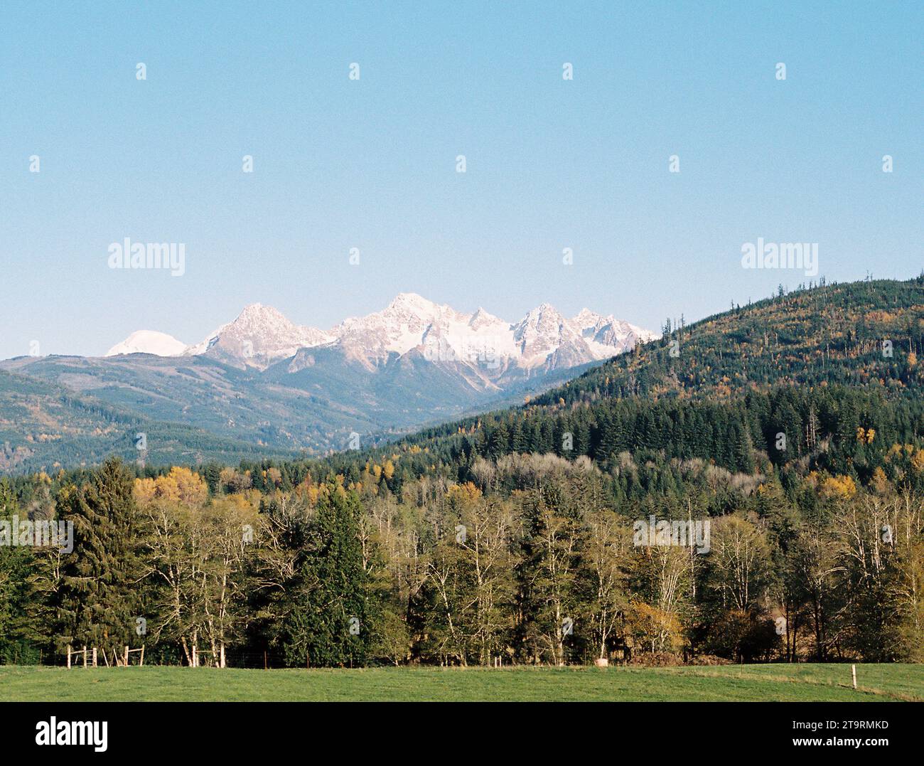 La neve ha raggiunto il picco del monte Baker a Washington Foto Stock