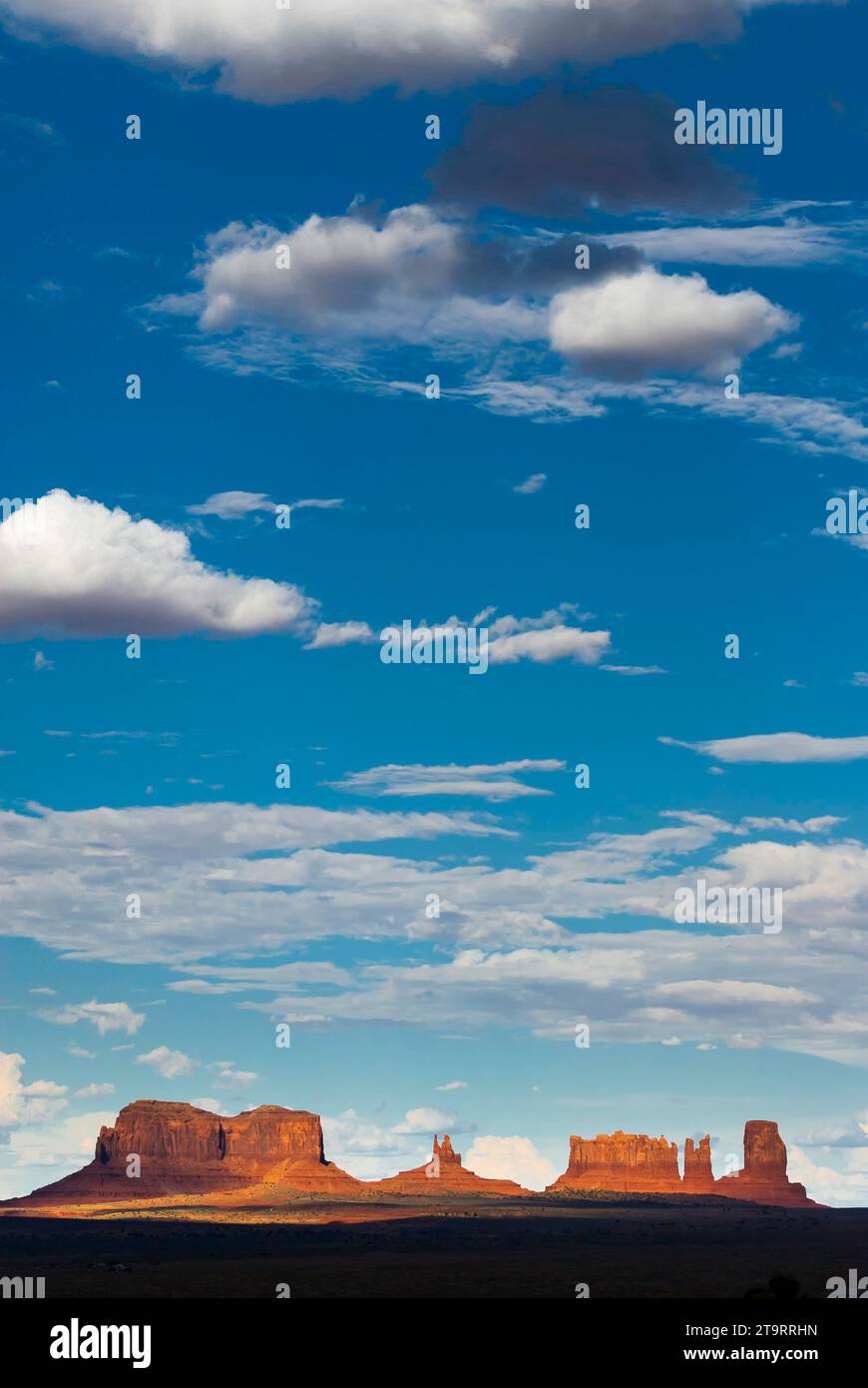 Monument Valley, cielo nuvoloso, nuvola, cielo, occidentale, west, Utah, USA Foto Stock