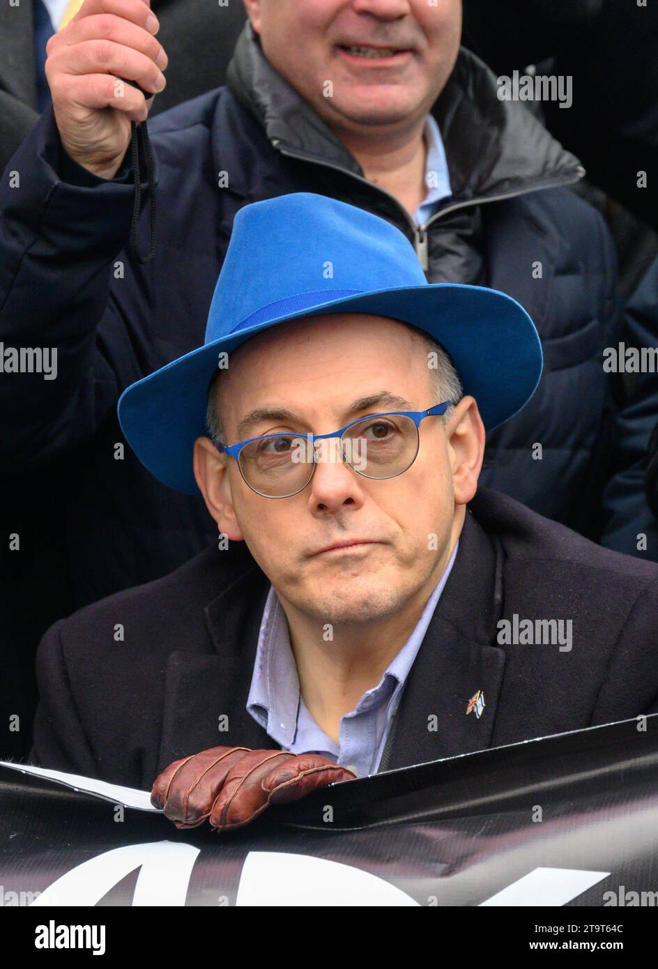 Robert Halfon MP (con: Harlow) vice presidente del Jewish Leadership Council, che partecipa alla marcia contro l'antisemitismo, Londra, 26 novembre 2 Foto Stock