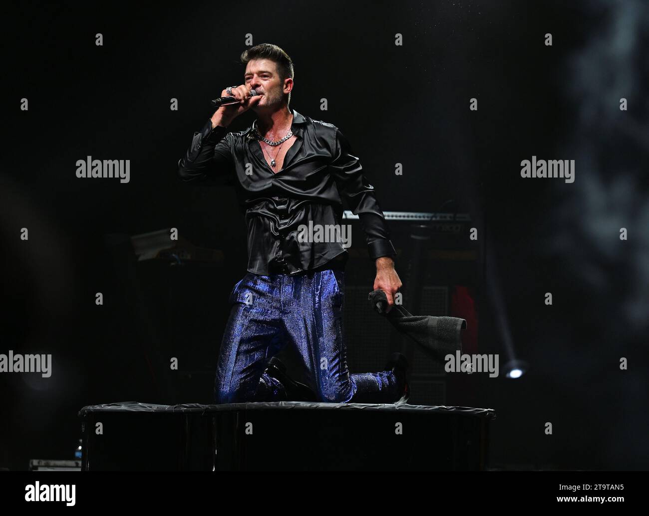 Hollywood FL, Stati Uniti. 26 novembre 2023. Robin Thicke si esibisce all'Hard Rock Live al Seminole Hard Rock Hotel & Casino il 26 novembre 2023 a Hollywood, Florida. Crediti: Mpi04/Media Punch/Alamy Live News Foto Stock