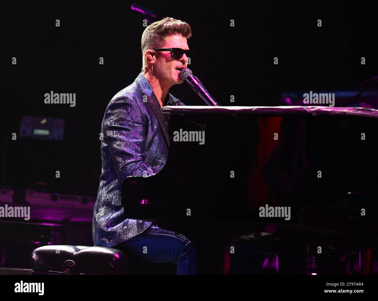 Hollywood FL, Stati Uniti. 26 novembre 2023. Robin Thicke si esibisce all'Hard Rock Live al Seminole Hard Rock Hotel & Casino il 26 novembre 2023 a Hollywood, Florida. Crediti: Mpi04/Media Punch/Alamy Live News Foto Stock