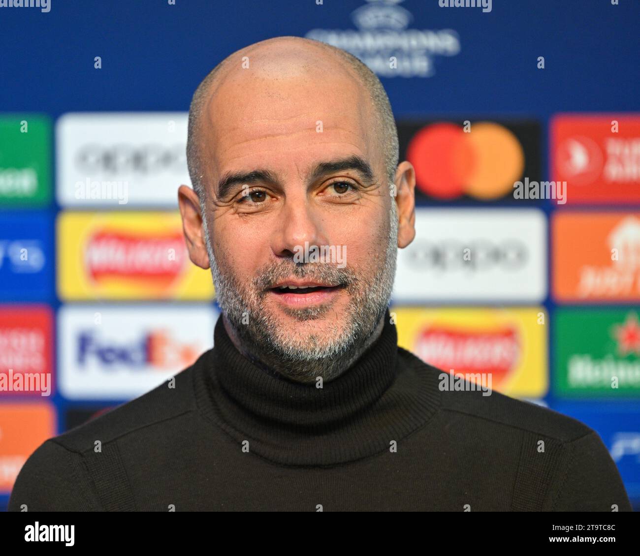 Manchester, Inghilterra, 27 novembre 2023. Il manager del Manchester City Pep Guardiola parla con la stampa, durante la conferenza stampa Manchester City UEFA Champions League V RB Lipsia (Credit Image: ©Cody Froggatt/Alamy Live News) Foto Stock