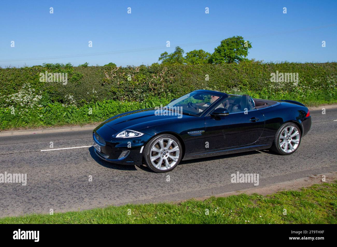 Jaguar Artisan Special Edition nero 2013, XK base Project 7 roadster benzina 5000 cc, 2+2 Grand Tourer, Jaguar XK 5,0 V8 Artisan Special Edition 2dr Auto; appassionati di auto sportive e ad alte prestazioni che viaggiano nel Cheshire, Regno Unito Foto Stock