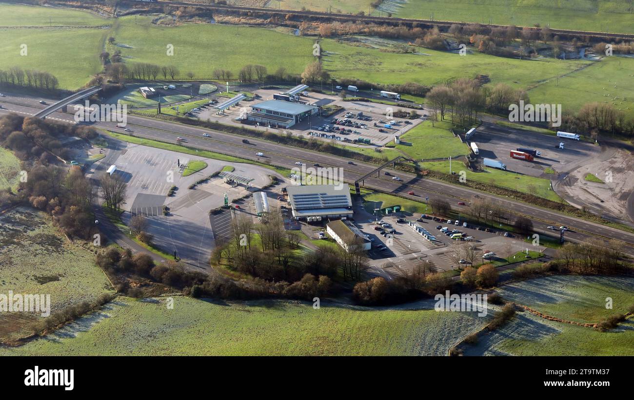 Veduta aerea dei Rivington Services sulla M61 ad Anderton vicino Bolton, Lancashire Foto Stock