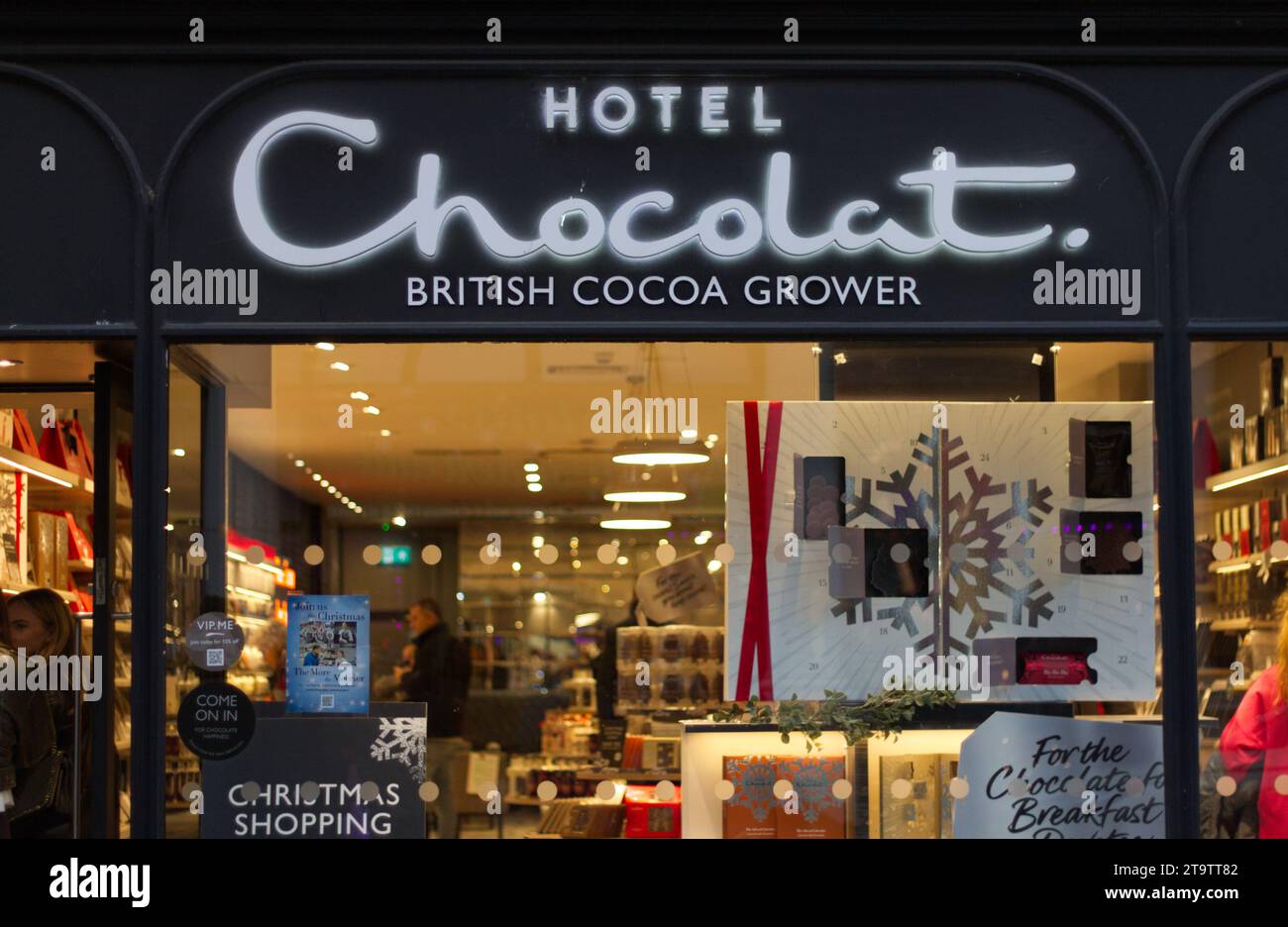 Hotel Chocolat shop a Colchester, Essex. Questa azienda produce cacao nella propria azienda agricola, producendo e vendendo cioccolato e altri prodotti a base di cacao. Foto Stock