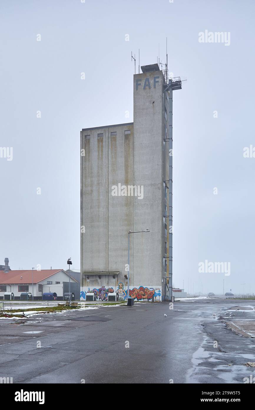 FAF silo, costruito nel 1961, demolito nel 2020; Nordre Havnekaj, Kerteminde, Danimarca Foto Stock