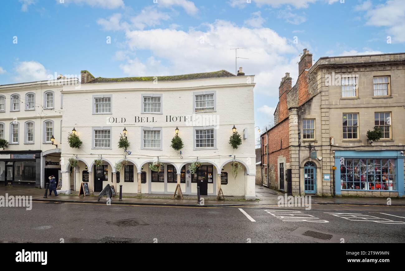 The Old Bell Hotel - 14th Century Coaching Inn - a Warminster, Wiltshire, Regno Unito il 27 novembre 2023 Foto Stock