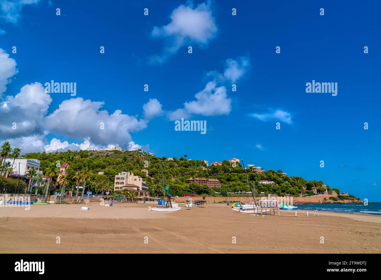 Spiaggia di Benicassim Spagna Costa del Azahar destinazione turistica spagnola Mare Mediterraneo Foto Stock