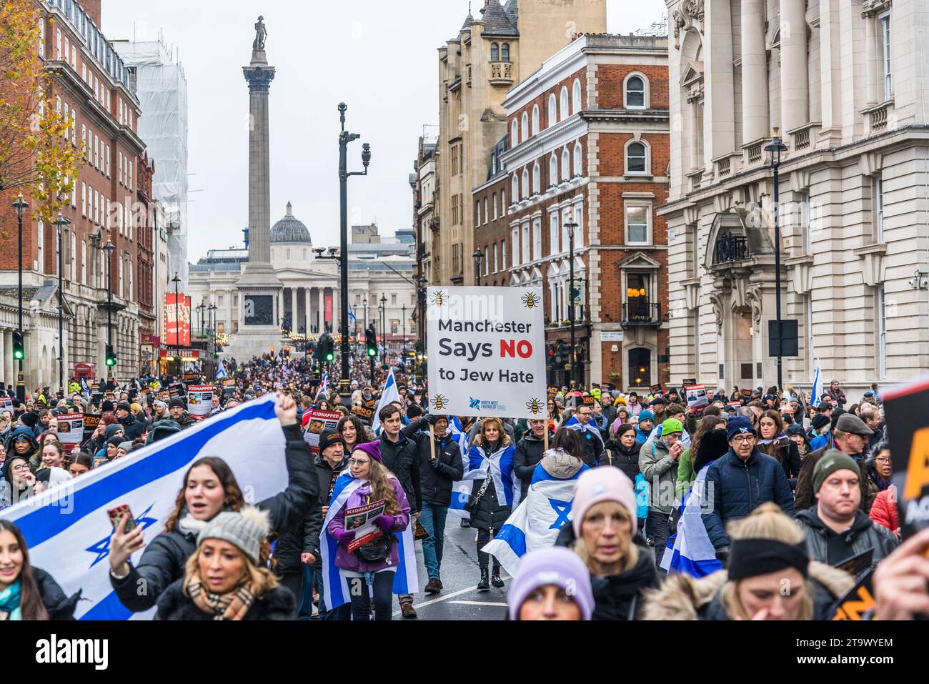 Manchester dice di no al cartello di odio ebreo, marcia contro l'antisemitismo, decine di migliaia di persone protestano contro l'aumento dei crimini di odio contro gli ebrei, Londo Foto Stock