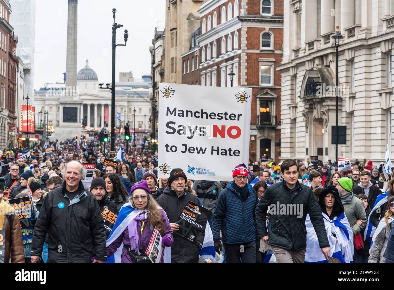 Manchester dice di no al cartello di odio ebreo, marcia contro l'antisemitismo, decine di migliaia di persone protestano contro l'aumento dei crimini di odio contro gli ebrei, Londo Foto Stock