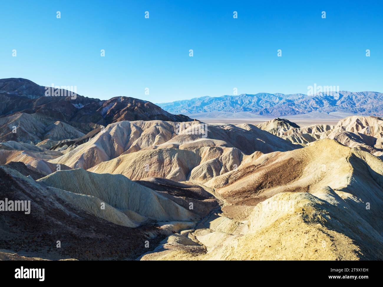Tourist in Zabriski Point in USA, Death Valley National Park, California Foto Stock