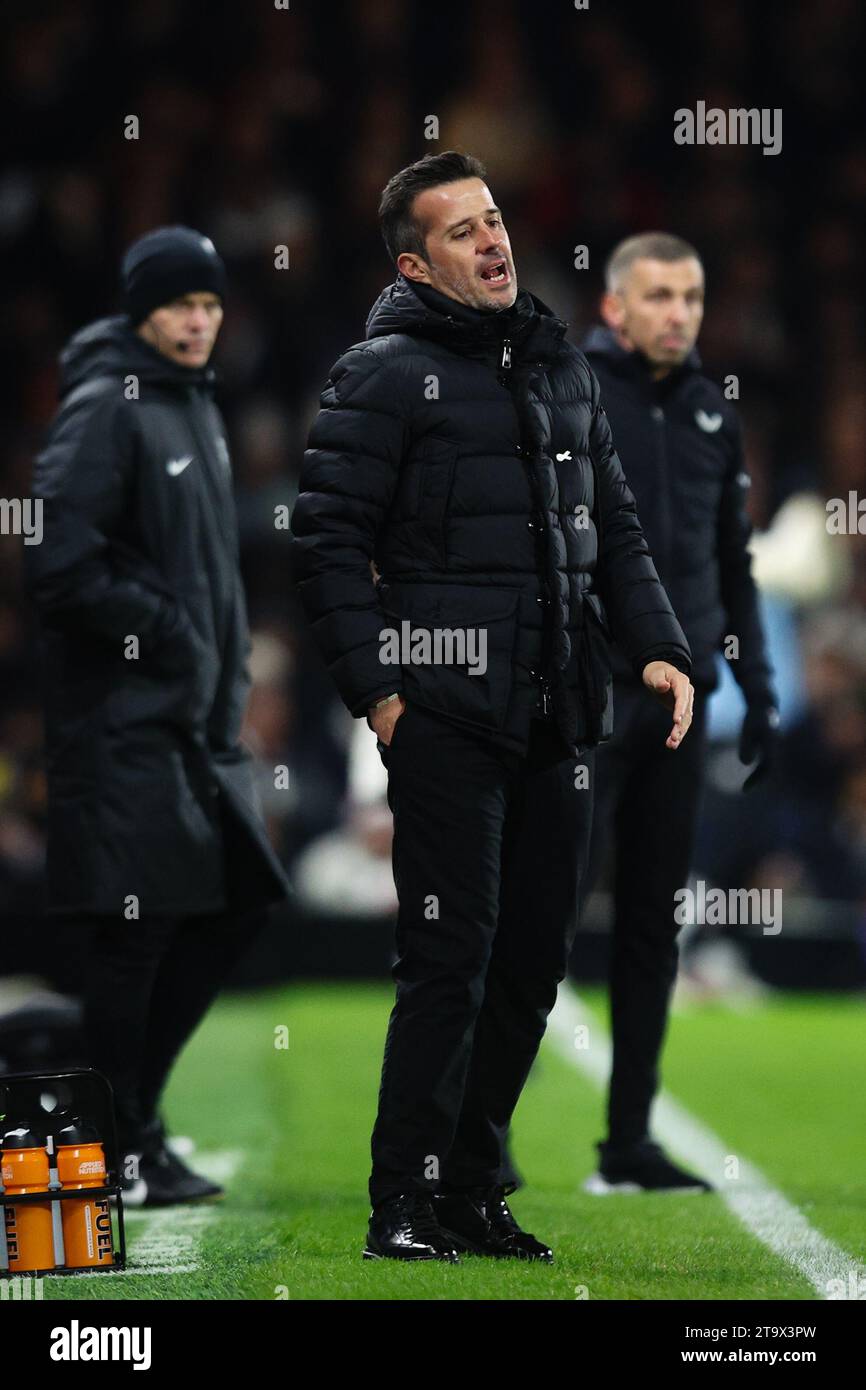 LONDRA, Regno Unito - 27 novembre 2023: L'allenatore del Fulham FC Marco Silva reagisce durante la partita di Premier League tra Fulham FC e Wolverhampton Wanderers al Craven Cottage (Credit: Craig Mercer/ Alamy Live News) Foto Stock