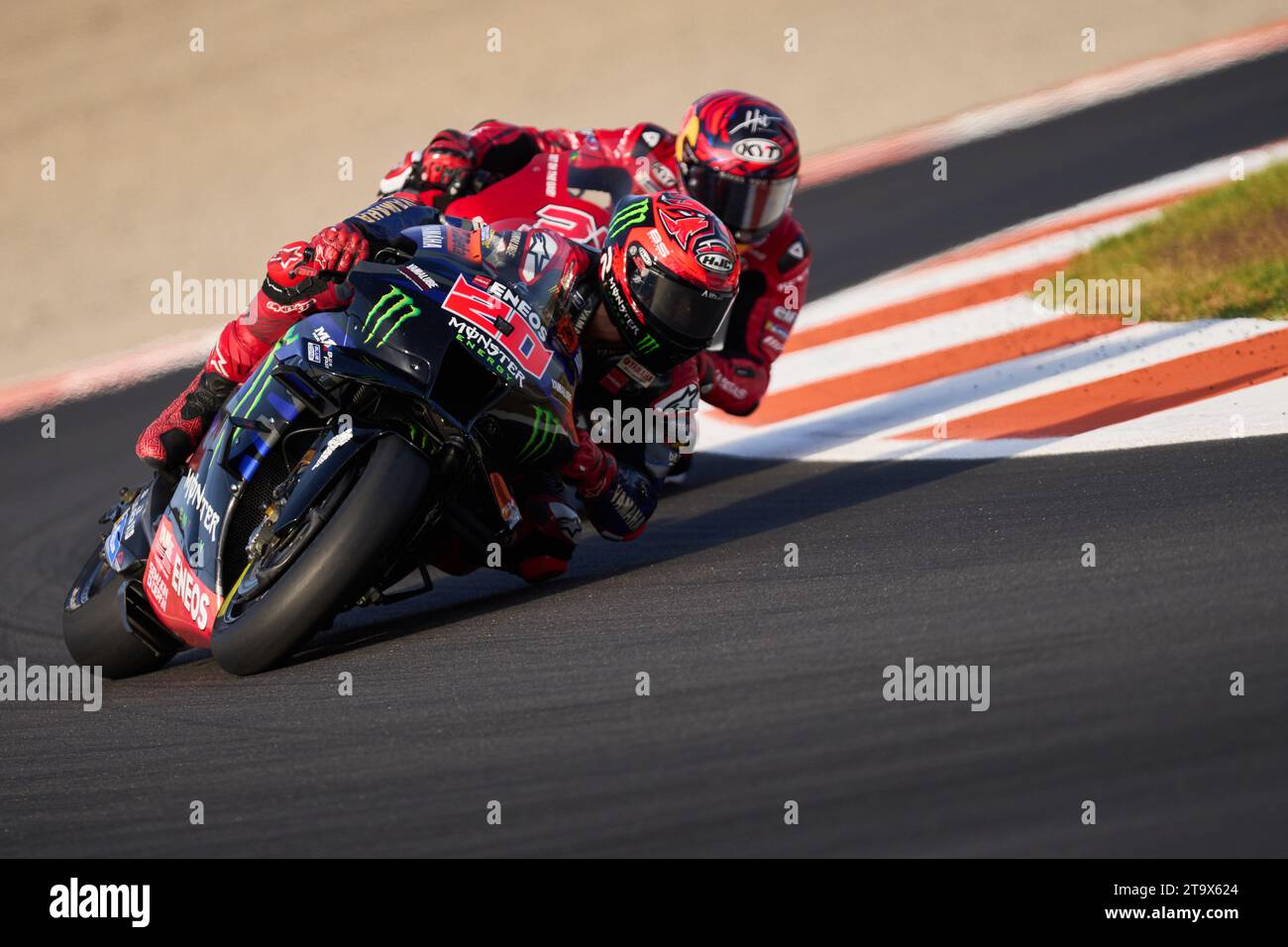 Fabio Quartararo della Francia e Monster Energy Yamaha MotoGP si esibiscono durante la sessione di gara del Gran Premio Motul de la Comunitat Valenciana o MotoGP Foto Stock