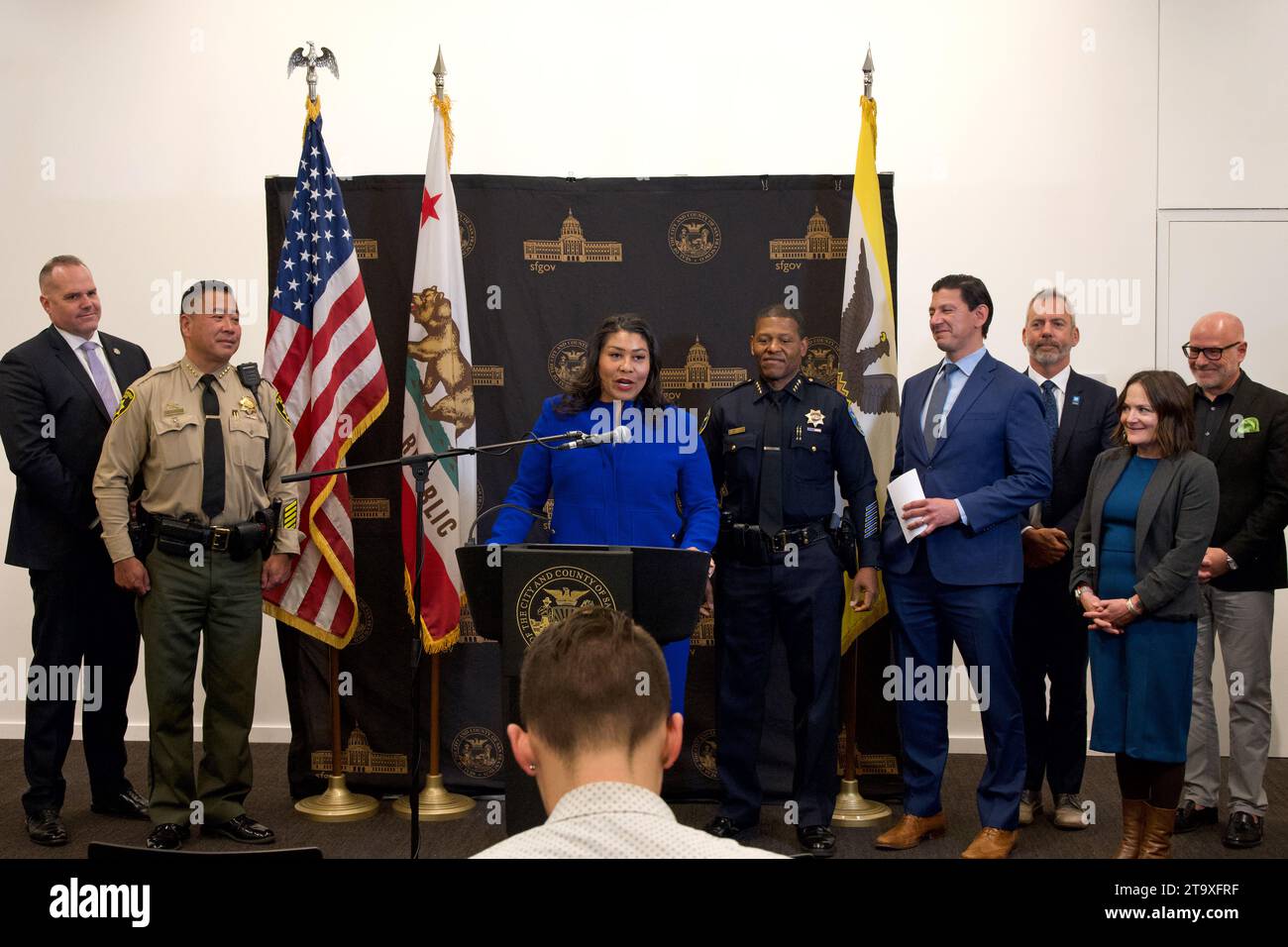 San Francisco, CA - 9 novembre 2023: Il sindaco London Breed parla di problemi di sicurezza e impatti sulla città che circonda la prossima conferenza APEC. Foto Stock