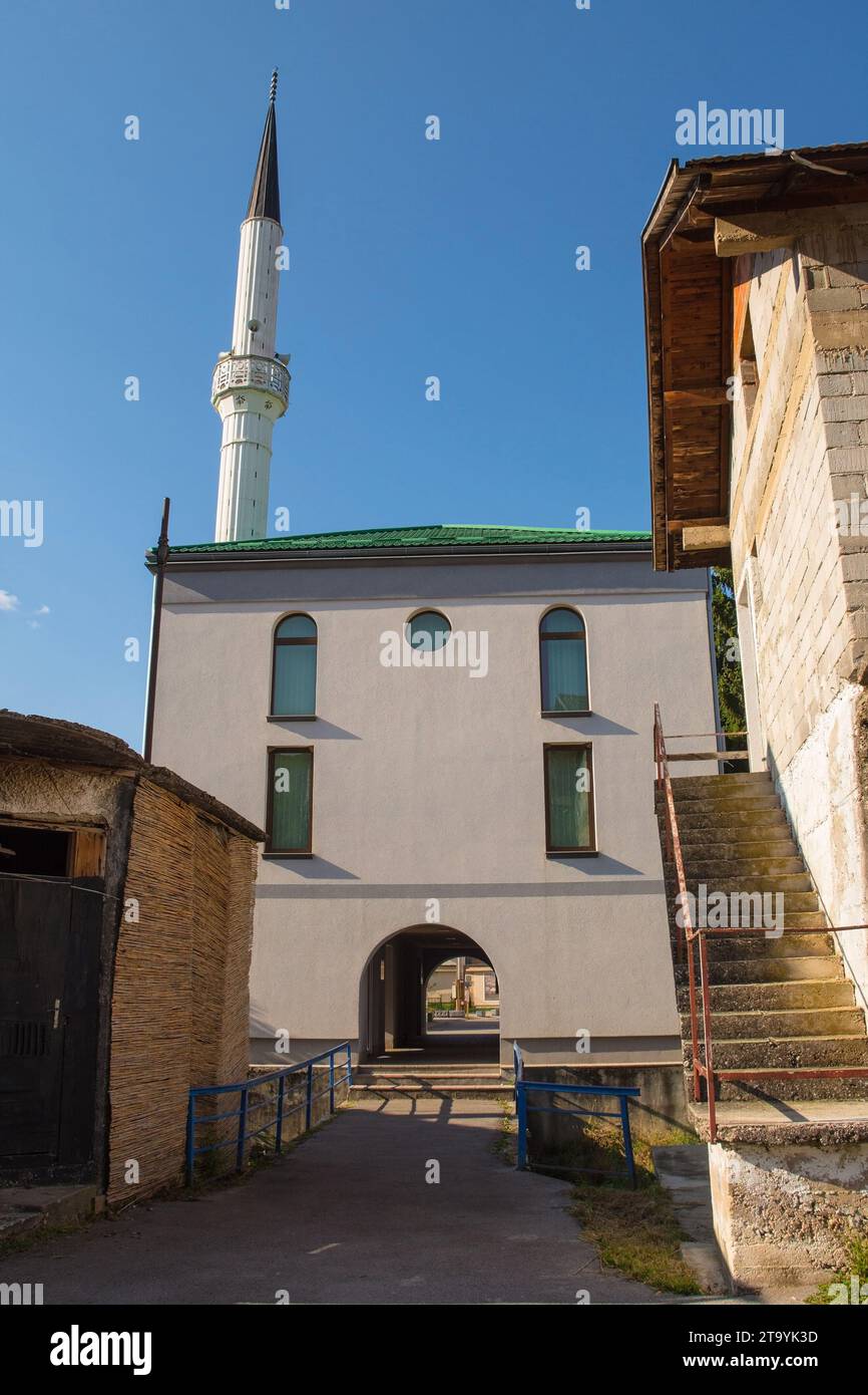 Moschea Sultan Ahmed nel villaggio di Kulen Vakuf nel Parco Nazionale di una. Una-sana Canton, Federazione di Bosnia-Erzegovina Foto Stock