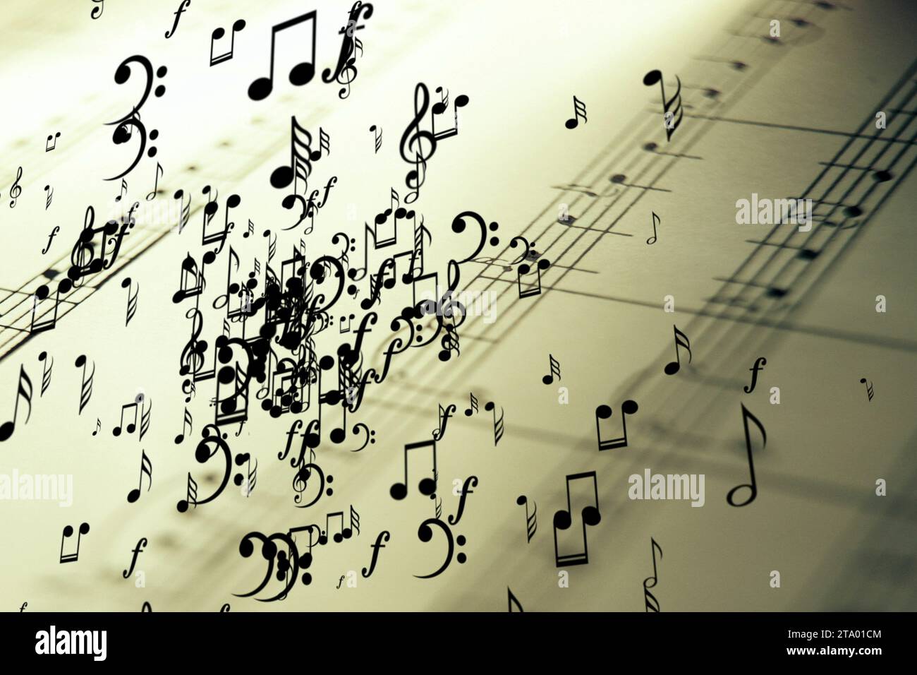 un sacco di note musicali che volano su un vecchio sfondo di pentagramma Foto Stock