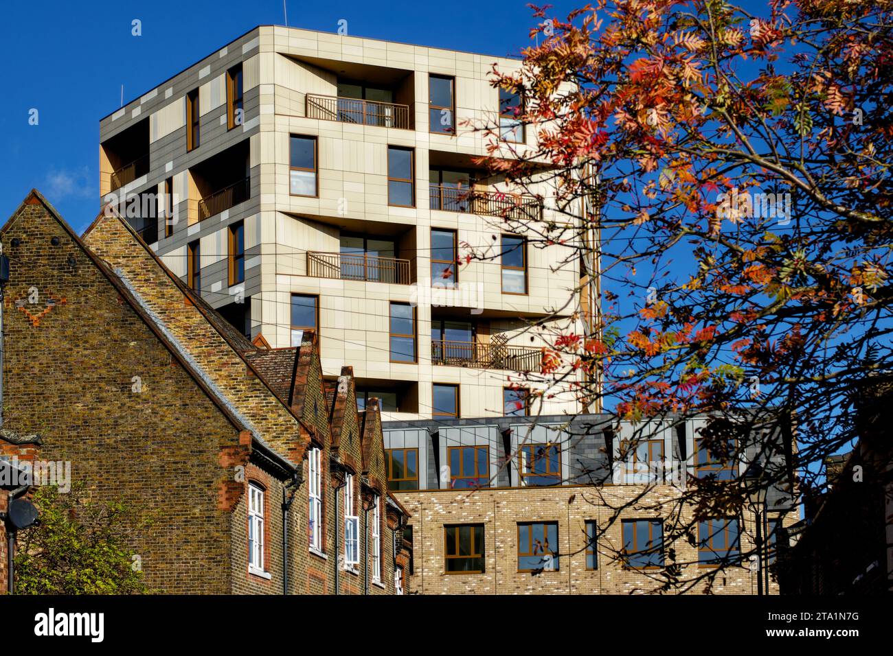 Appartamenti Kensal View, parte del progetto di rigenerazione dell'area Park Royal, Borough of Ealing, Londra, Inghilterra, Regno Unito Foto Stock