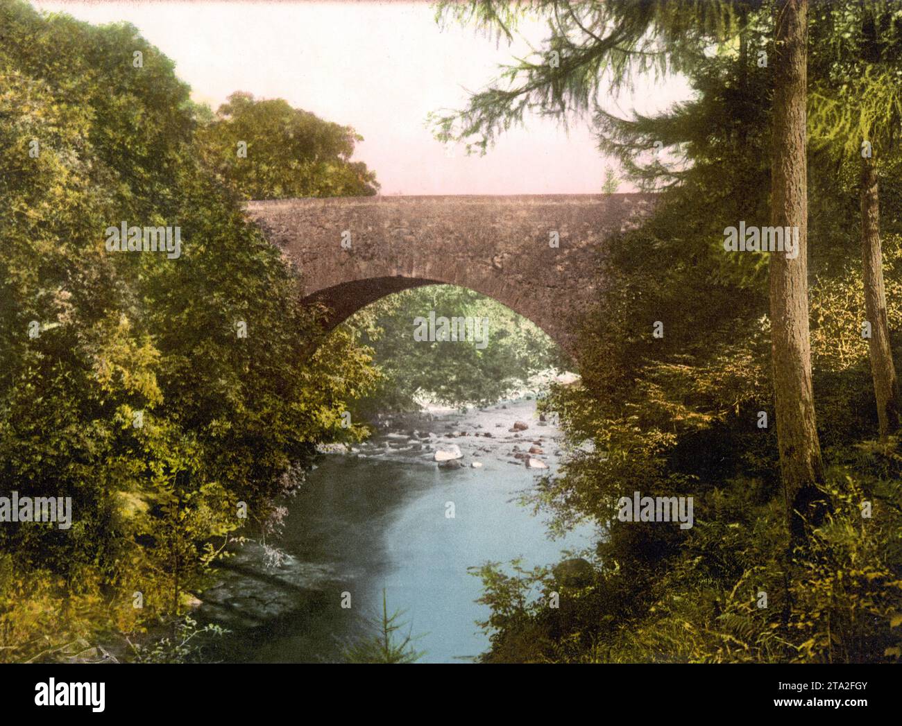 Nevis-Brücke, Fort Williams, Schottland, Historisch, um 1900, Digital restaurierte Reproduktion nach einem Original aus dem 19th Jahrhundert / Nevis Bridge, Fort Williams, Scozia, storica, intorno al 1900, riproduzione restaurata digitalmente dopo un originale del xix secolo Foto Stock