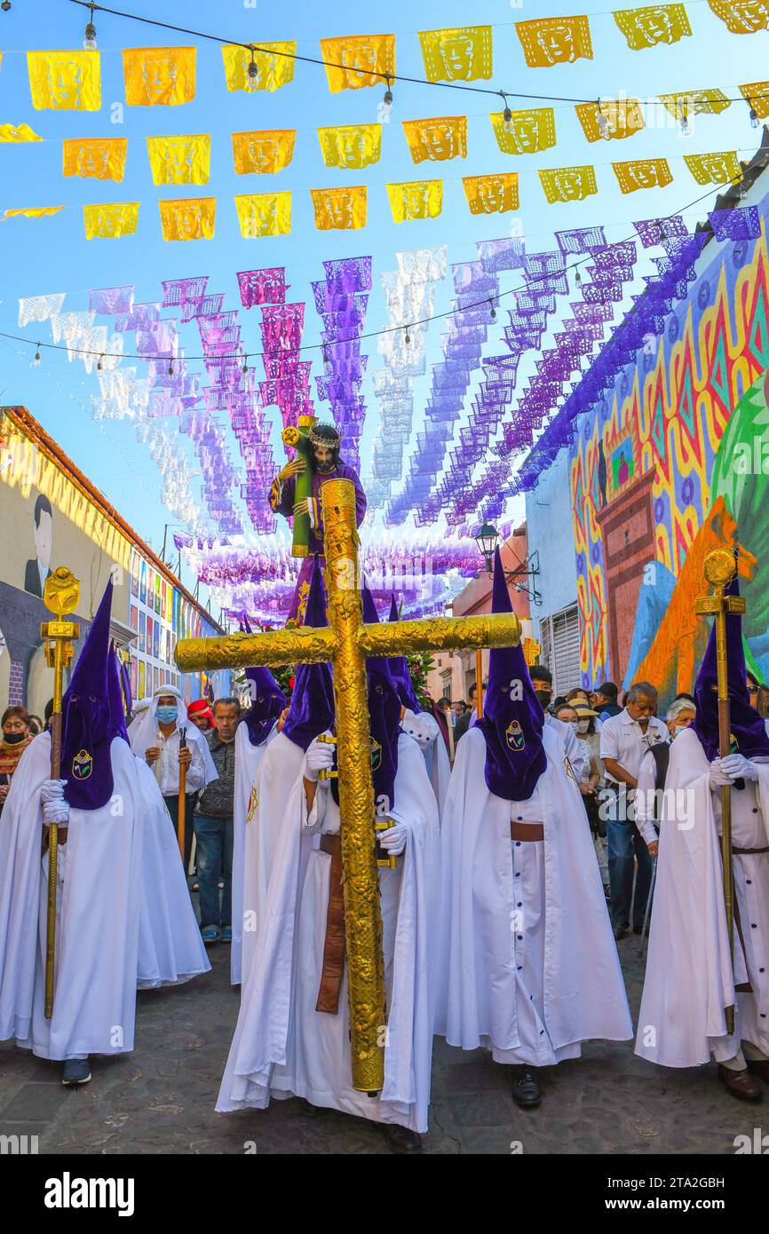 Venerdì Santo, Morning Silent processione, città di Oaxaca, Messico Foto Stock