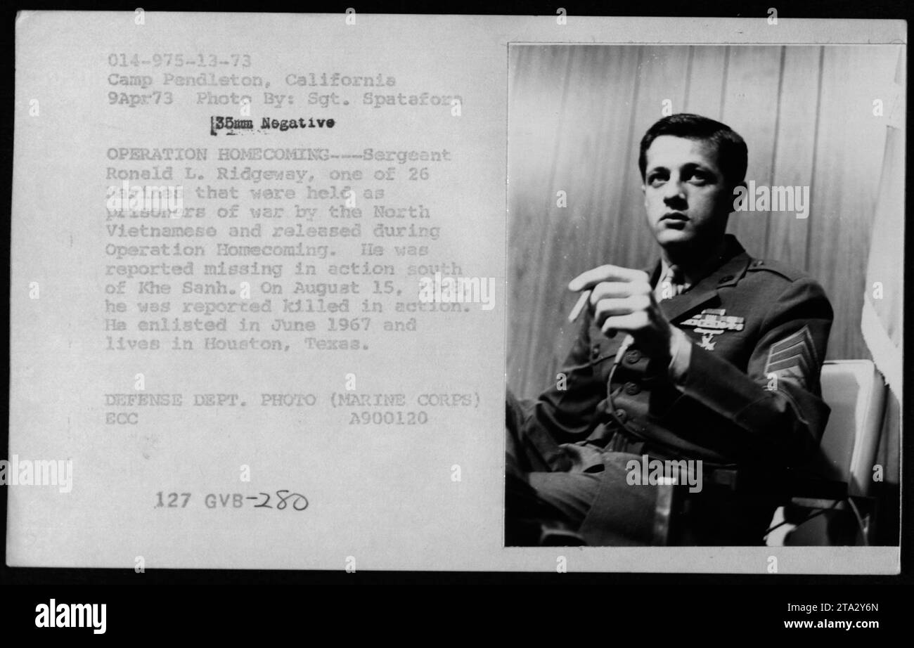 Il sergente Ronald L. Ridgeway, un ex prigioniero di guerra dei Marines denunciato in azione nell'agosto 1968, fu rimpatriato durante l'operazione Homecoming e fotografato a Camp Pendleton, California, il 9 aprile 1973. Foto Stock