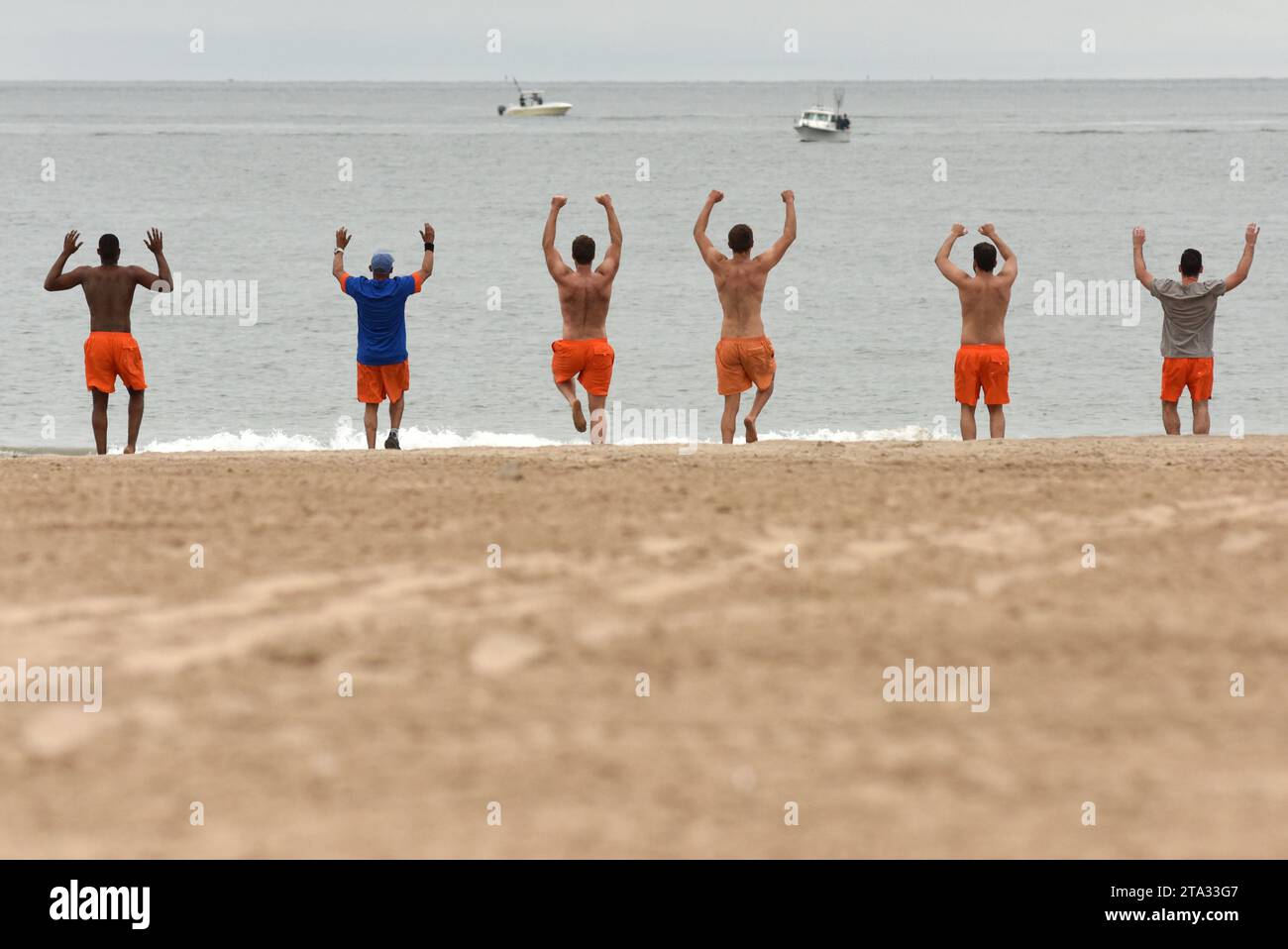 New York, USA - 28 maggio 2018: Allenamento con bagnino sulla spiaggia di Coney Island a New York, USA Foto Stock