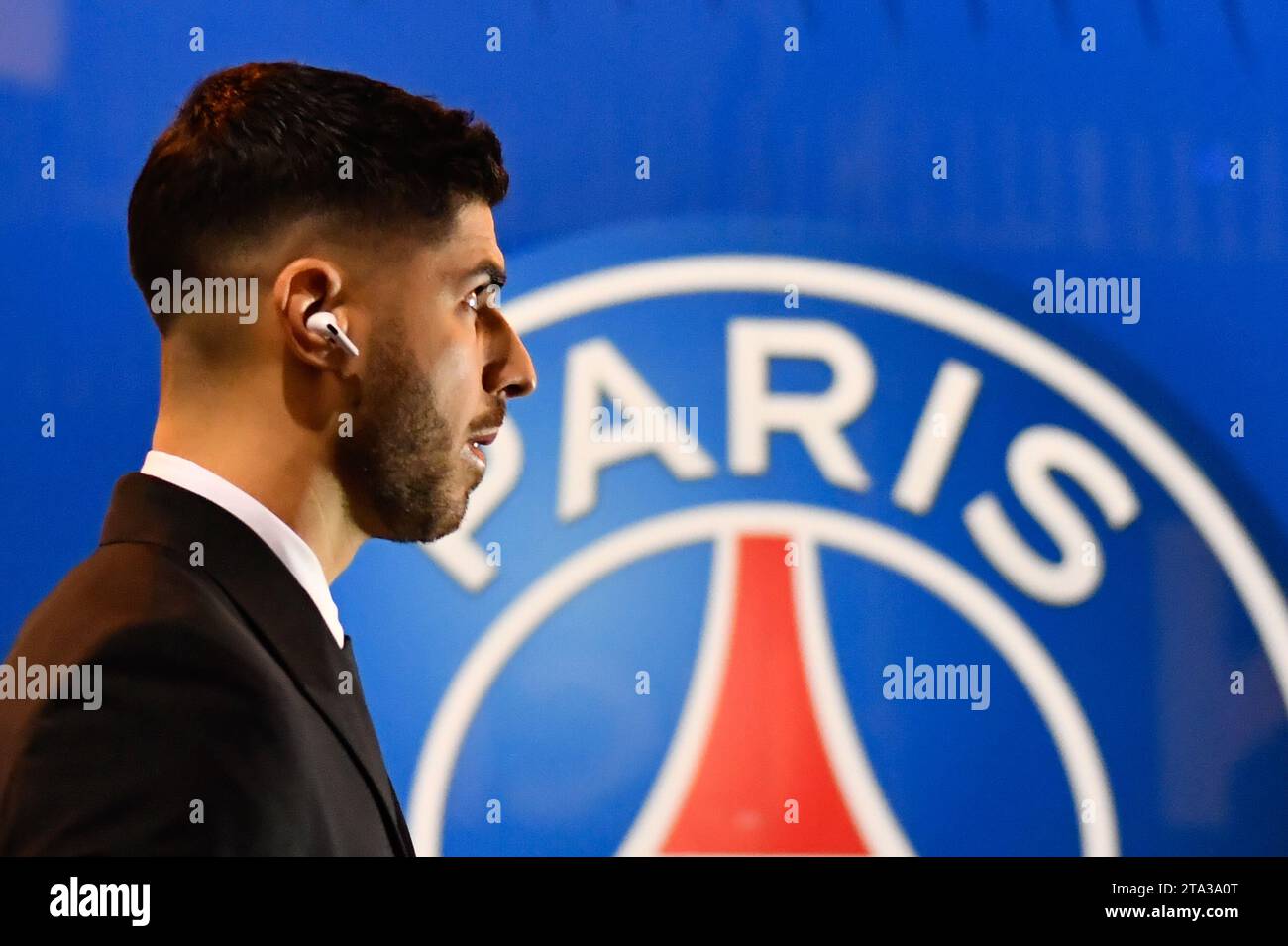 Parigi, Francia. 28 novembre 2023. © Julien Mattia/le Pictorium/MAXPPP - Parigi 28/11/2023 Marco Asensio avant le match retour du groupe F de la Ligue des Champions, entre le PSG et Newcastle United, au Parc de Princes, le 28 novembre 2023. Credito: MAXPPP/Alamy Live News Foto Stock