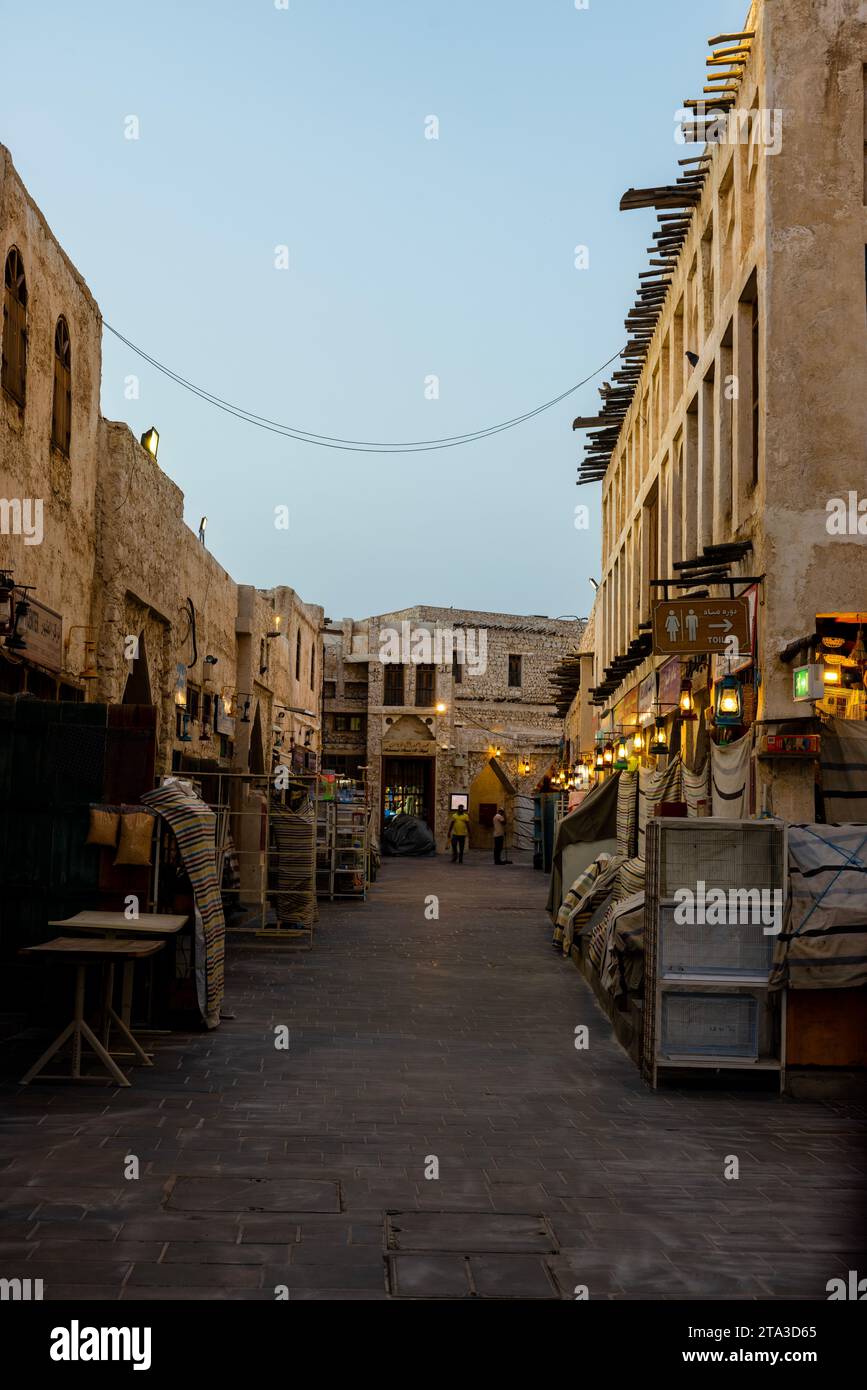 Souq Waqif un vecchio mercato a Doha 25-11-2023 Doha Qatar Foto Stock