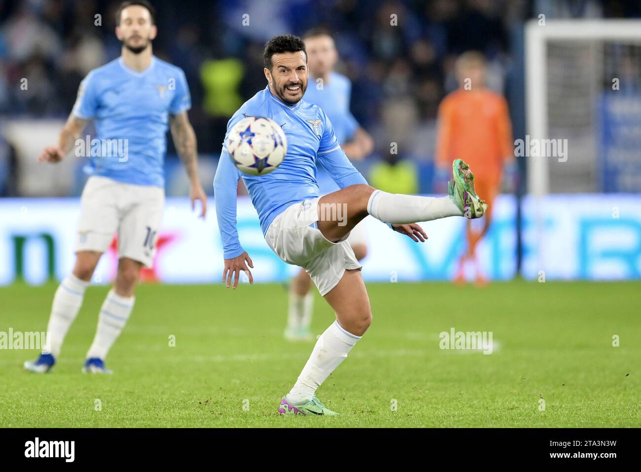 Roma, Italia. 28 novembre 2023. Roma, 28 novembre 2023 UEFA Champions League 23/24 Matchday 5 Lazio - Celtic nella foto: Pedro (Lazio) Roma, 28 novembre 2023 UEFA Champions League 23/24 Matchday 5 Lazio - Celtic nella foto: Pedro (Lazio) credito: Agenzia fotografica indipendente/Alamy Live News Foto Stock