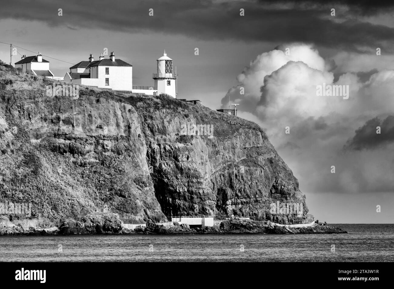 Blackhead Lighthouse, contea di Antrim, Irlanda del Nord, Regno Unito Foto Stock