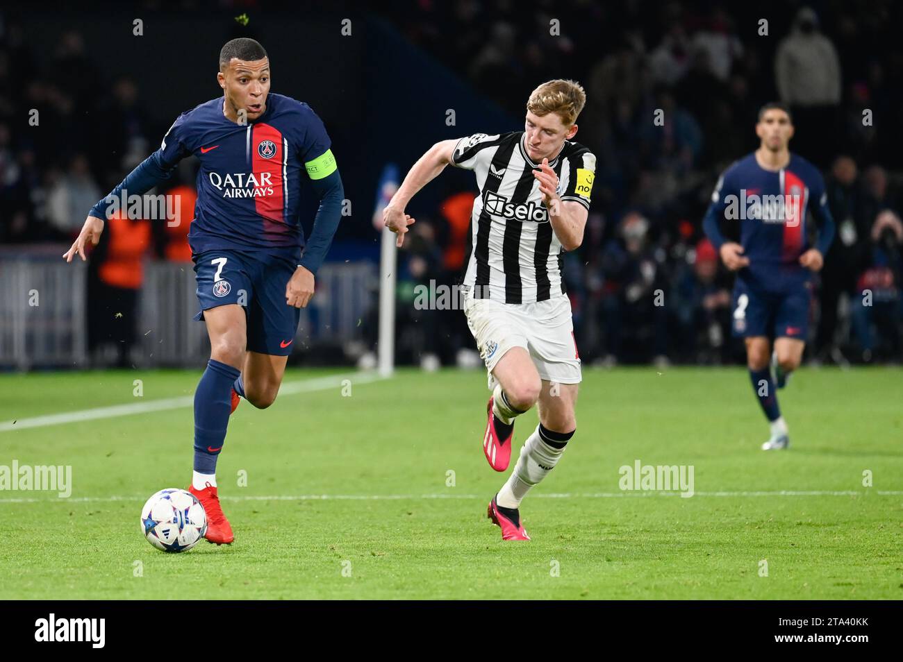 Parigi, Francia. 28 novembre 2023. © Julien Mattia/le Pictorium/MAXPPP - Parigi 28/11/2023 Kylian Mbappe lors du match retour du groupe F de la Ligue des Champions, entre le PSG et Newcastle United, au Parc de Princes, le 28 novembre 2023. Credito: MAXPPP/Alamy Live News Foto Stock