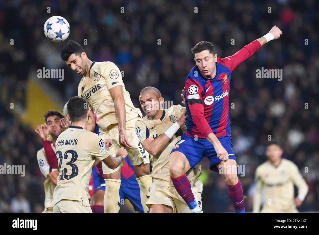 Barcellona, Spagna. 28 novembre 2023. UEFA Champions League partita di calcio FC Barcelona vs Porto allo Stadio Olimpico Lluís Companys di Barcellona. 28 novembre 2023. Lewandowski 900/Cordon Press Credit: CORDONE PRESS/Alamy Live News Foto Stock