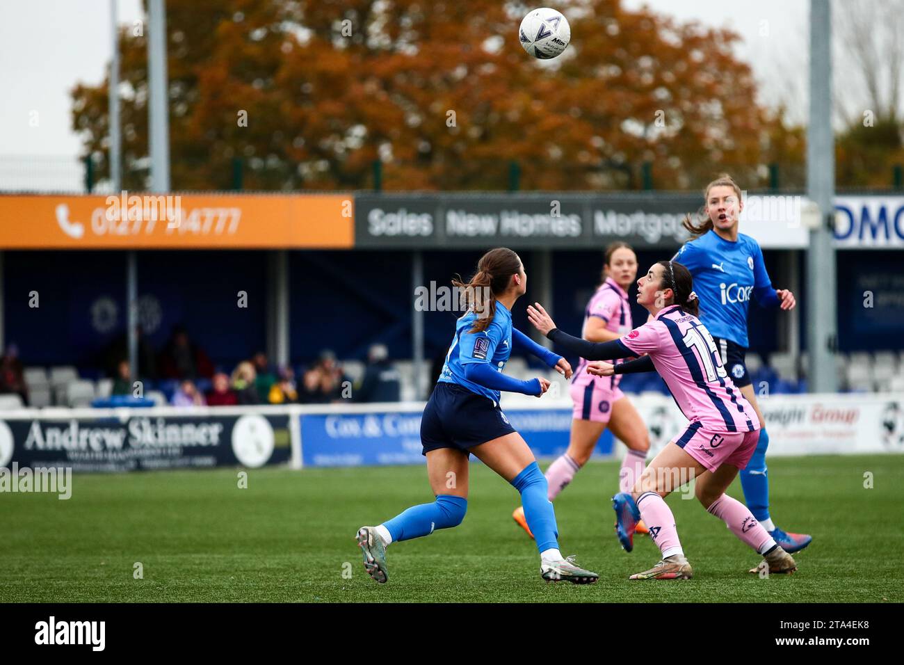 Azione durante il secondo turno della Adobe Women’s fa Cup contro il Billericay Town Foto Stock