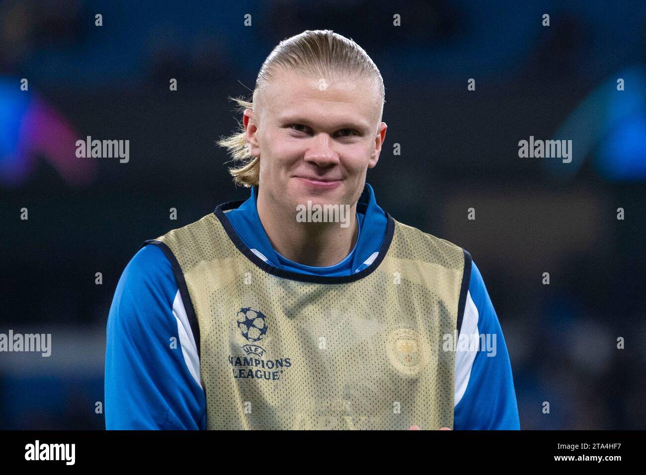 Erling Haaland #9 di Manchester City durante la partita di UEFA Champions League, gruppo G tra Manchester City e RB Leipzig all'Etihad Stadium di Manchester martedì 28 novembre 2023. (Foto: Mike Morese | mi News) crediti: MI News & Sport /Alamy Live News Foto Stock