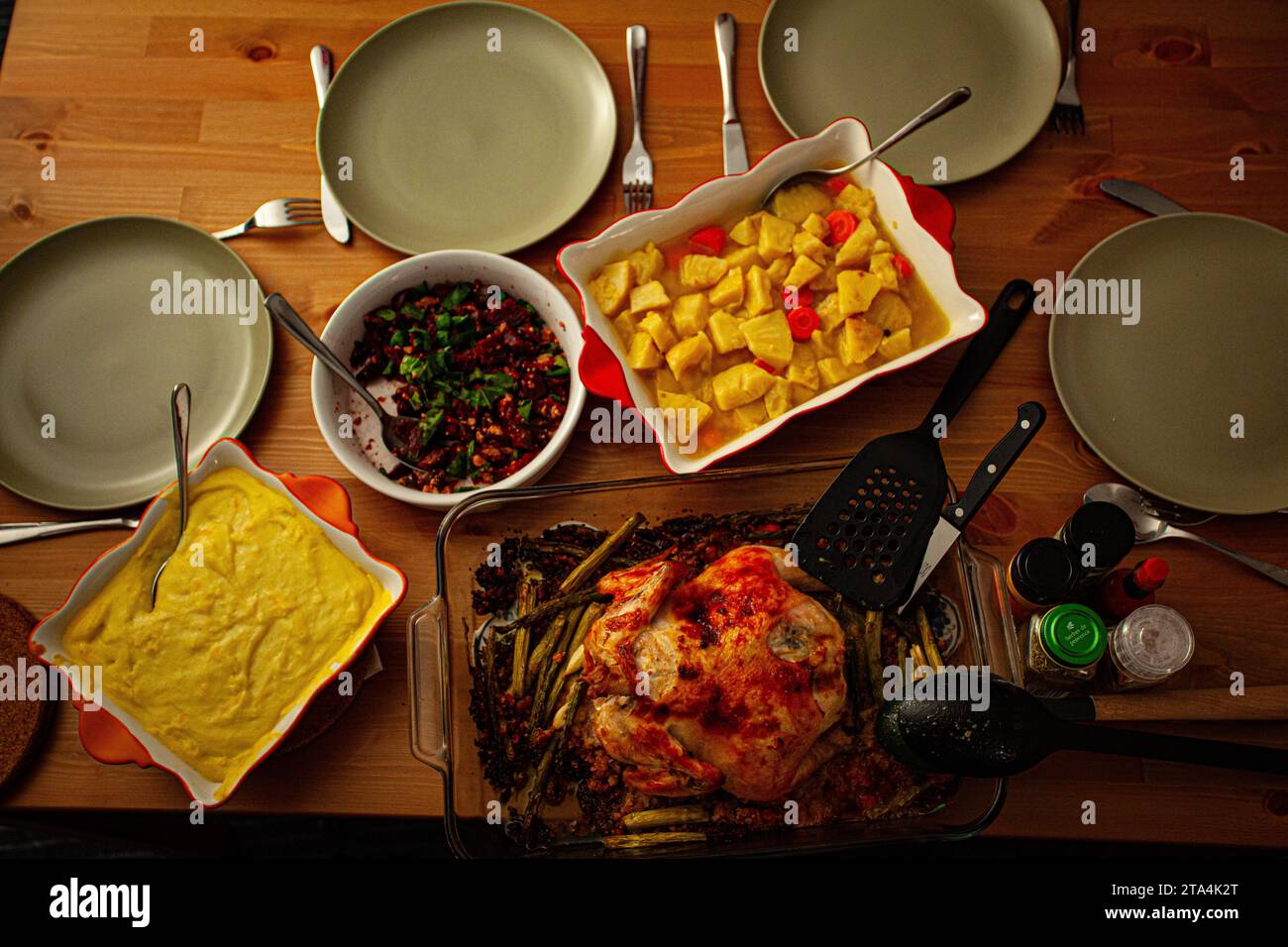 Un tavolo da pranzo Foto Stock