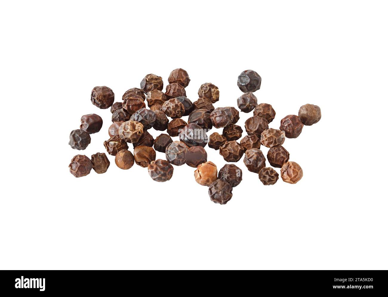 pepe nero sfuso isolato su sfondo bianco con percorso di ritaglio Foto Stock