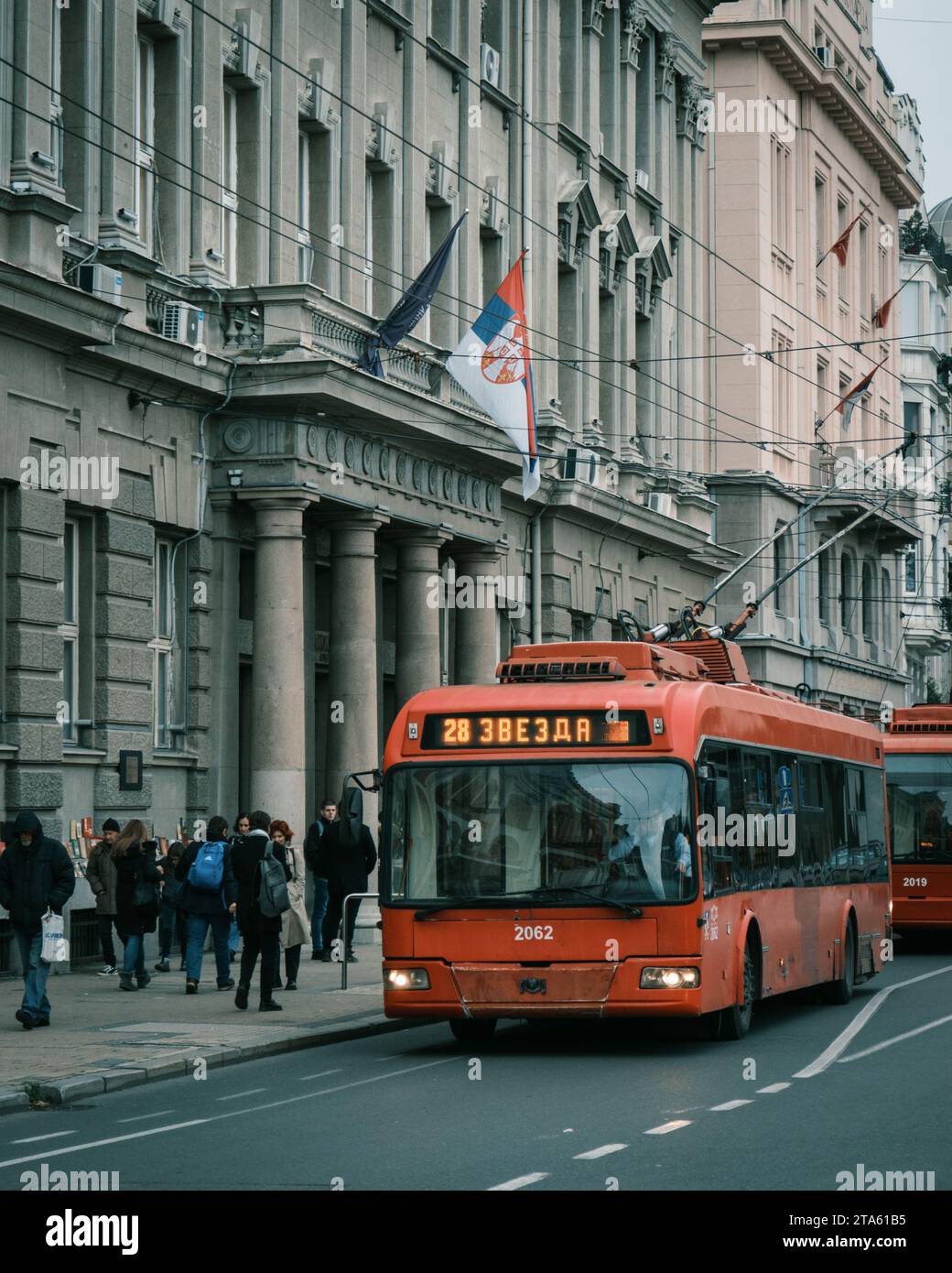 Un autobus rosso a Belgrado, Serbia Foto Stock