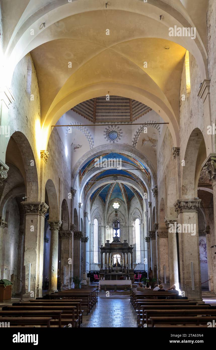 Massa Marittima, Italia - 11 settembre 2022: Interno della cattedrale di San Cerbonio a massa Marittima. Italia Foto Stock