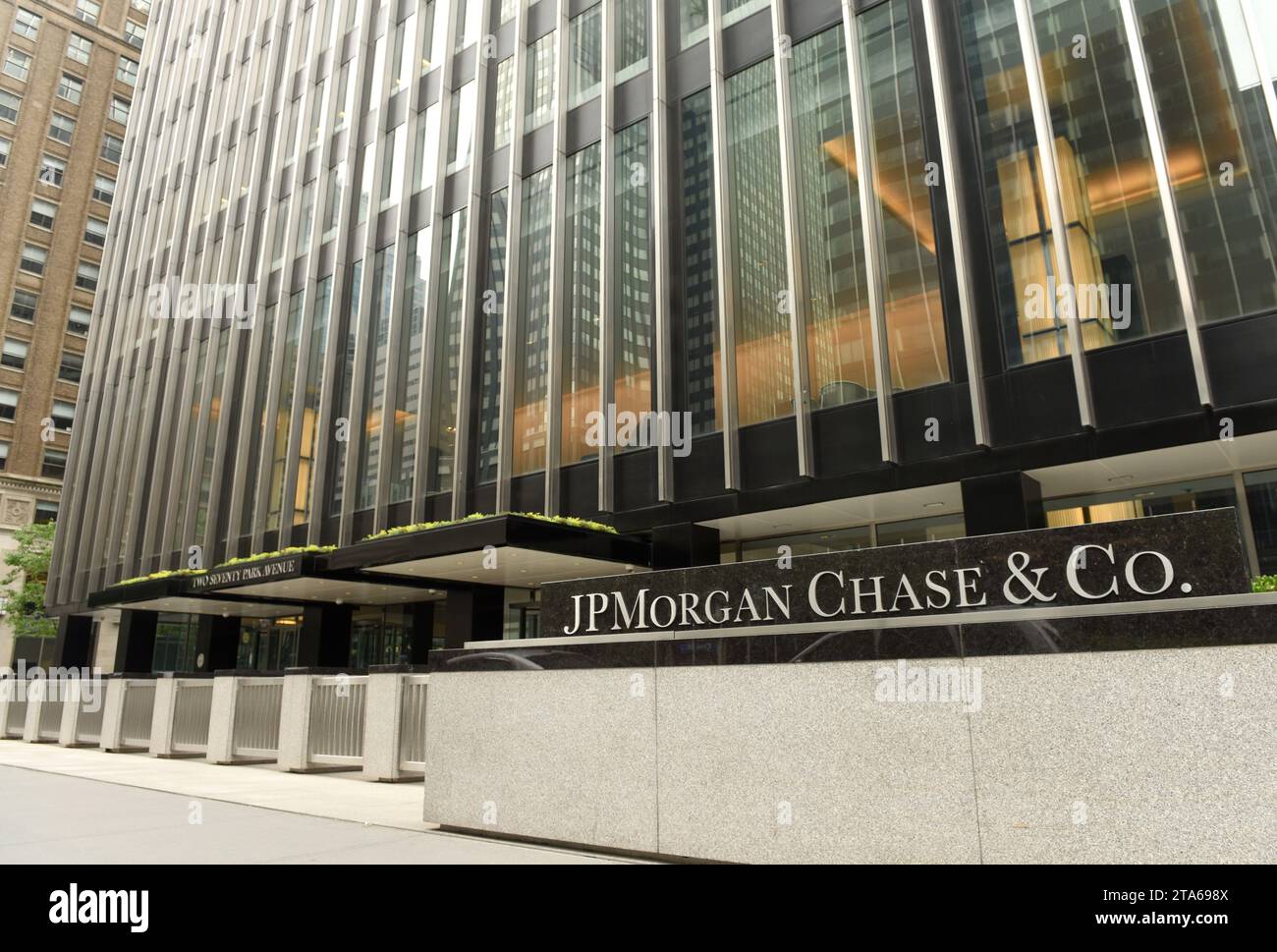 New York, USA - 26 maggio 2018: Ufficio JPMorgan Chase & Co presso The Park Ave a New York, NY. Foto Stock