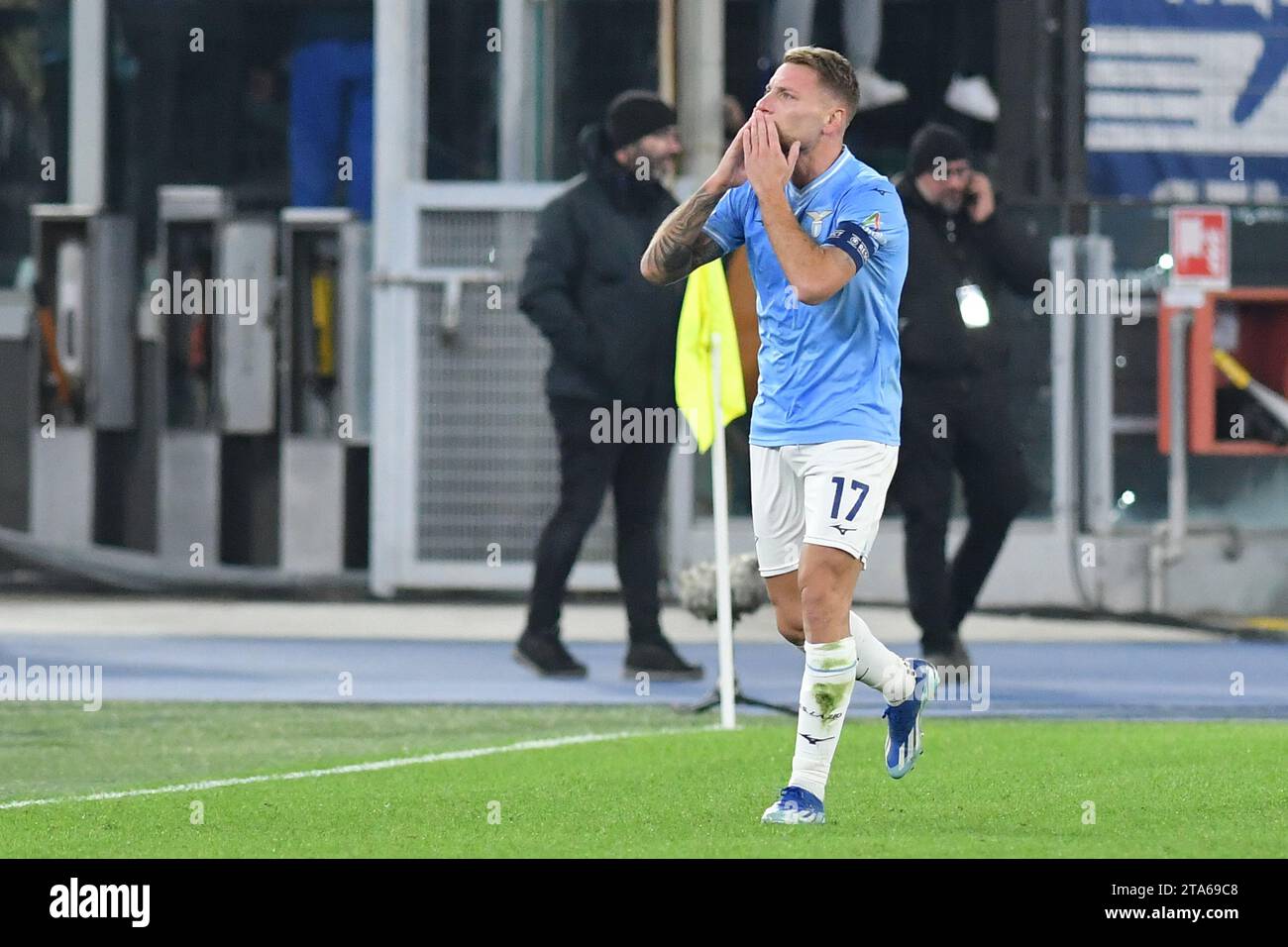 Roma, Lazio. 28 novembre 2023. Ciro immobile della SS Lazio celebra il gol segnato durante la partita di Champions League tra Lazio e Celtic allo stadio Olimpico, Italia, 28 novembre 2023. Foto di credito AllAccetto Live: SIPA USA/Alamy Live News Foto Stock