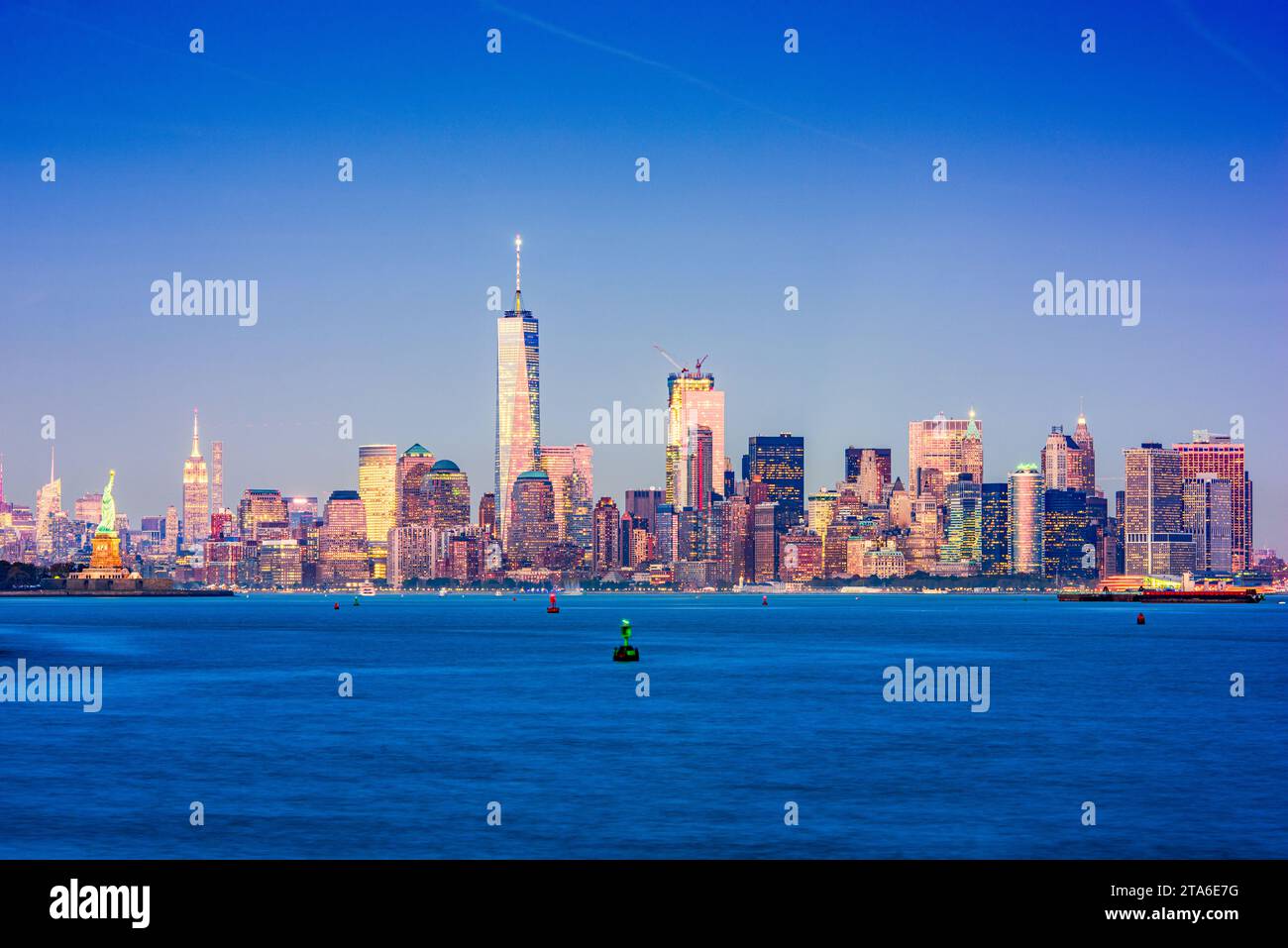 New York City, USA Lower Manhattan al crepuscolo. Foto Stock