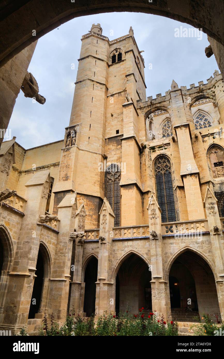 Cattedrale di Narbonne in Francia. Monumento nazionale chiesa cattolica romana dedicata ai Santi Giusto e Pastore. Foto Stock
