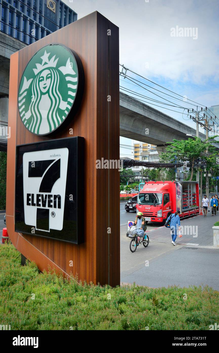 Sukhumvit Road Bang Chak Bangkok Thailandia Foto Stock