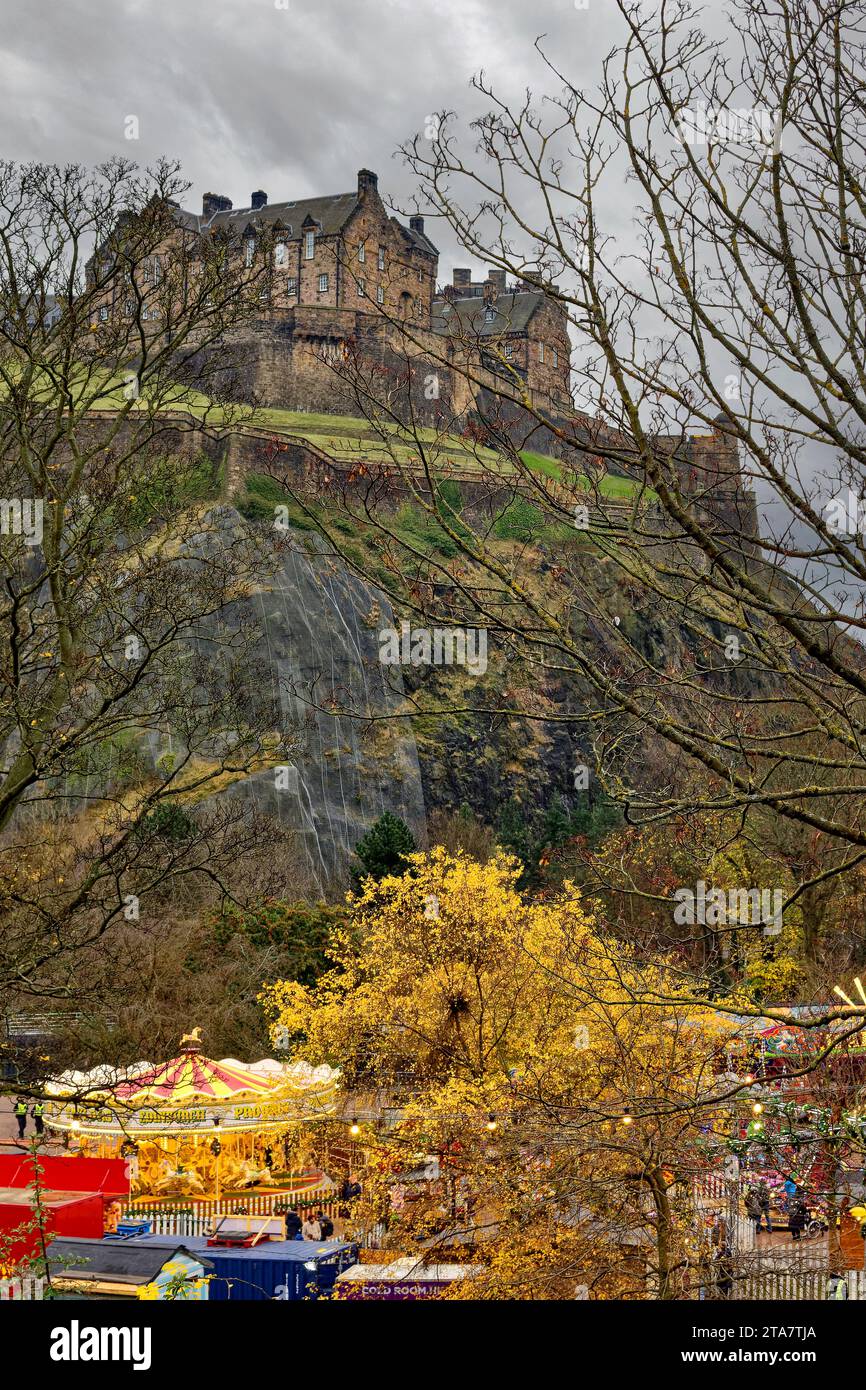 Edimburgo Scozia la fiera del divertimento per bambini sotto il castello Foto Stock