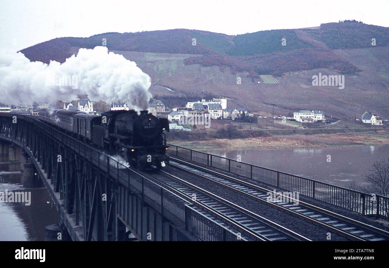 Due settimane trascorse viaggiando in Germania Ovest in treno fotografando locomotive a vapore Foto Stock