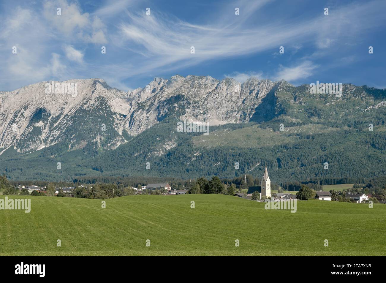 Visita al popolare villaggio di Bad Mitterndorf nel Salzkammergut, Stiria, Austria Foto Stock