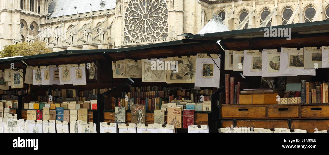 Bookstalls, Notre Dame, Parigi, Francia Foto Stock