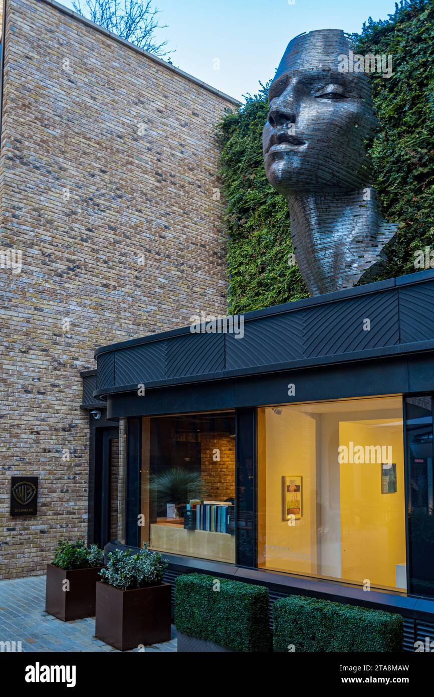 WB De Lane Lea Studios Rose House, Ilona, Greek St, Londra. Warner Bros. De Lane Lea Studios è ora specializzata nella post-produzione audio per cinema e TV Foto Stock