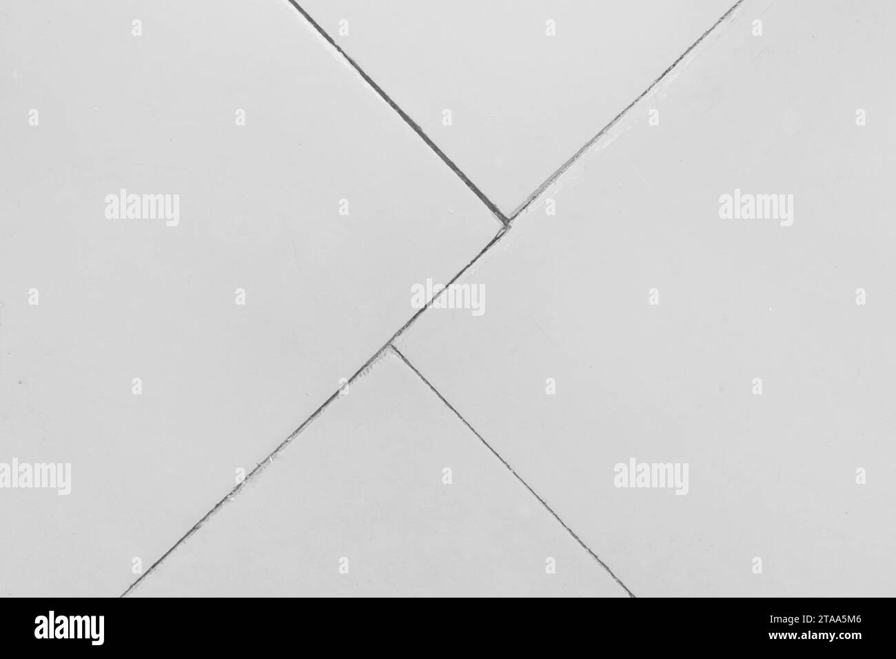 Giunti di linea strisce angoli di collegamento elemento parte del pavimento OSB costruzione concetto di truciolato dettaglio truciolato grigio chiaro. Foto Stock